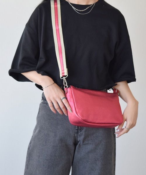 【RIPANI】メタリックレザーショルダーバッグ(Q56403)(ショルダーバッグ)|RIPANI(リパーニ)