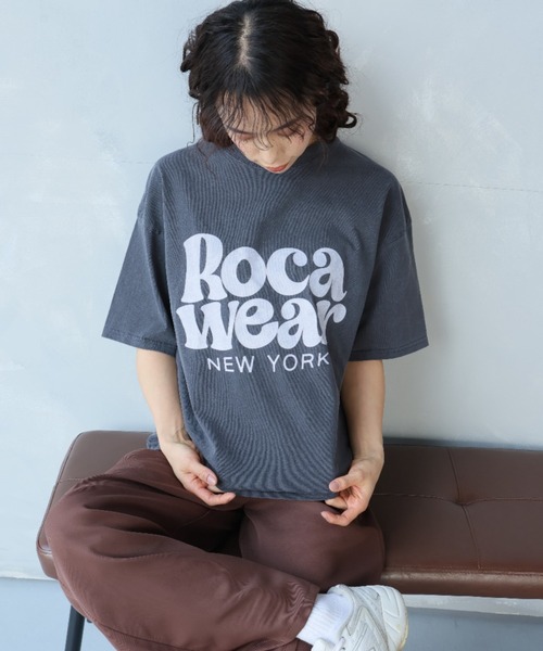 ROCAWEAR(ロカウェア)の「ROCAWEAR ヴィンテージ仕様Tシャツ(Tシャツ/カットソー・レディース・ブラック系その他/スミクロ・S/M/L/XL)」の6枚目の写真