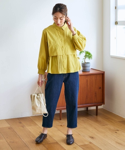 SMILE LAND(スマイルランド)の「<大きいサイズ>綿100%フェイクレイヤード刺しゅうブラウス【Otona Purete】(シャツ/ブラウス・レディース・ブラック/イエロー系・L/LL/4L/3L/5L)」の20枚目の写真