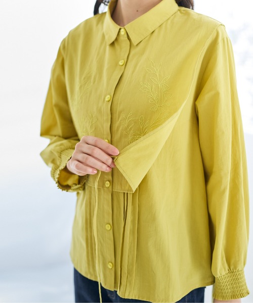 SMILE LAND(スマイルランド)の「<大きいサイズ>綿100%フェイクレイヤード刺しゅうブラウス【Otona Purete】(シャツ/ブラウス・レディース・ブラック/イエロー系・L/LL/4L/3L/5L)」の12枚目の写真
