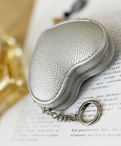 NOLITA LABORATORY(ノリータラボラトリー)の「【 NOLITA / ノリータ 】レザータイプ ハート型 バッグチャーム キーリング キーホルダー 小物入れ フェイクレザー シボ ハート チャーム コインケース(チャーム・レディース・レッド/アイボリー/ブラック/シルバー・FREE)」の8枚目の写真