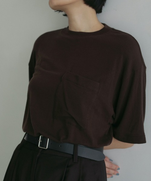 anuke（アンヌーク）の「Pocket Over T-shirts（Tシャツ/カットソー・レディース・ブラウン/ホワイト/ネイビー/グレー・FREE）」の3枚目の写真