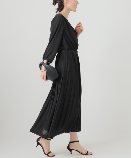 Lune(リュンヌ)の「L’UNE(リュンヌ)カシュクールドレス LU252-201(ワンピース・レディース・ブラック・FREE)」の5枚目の写真