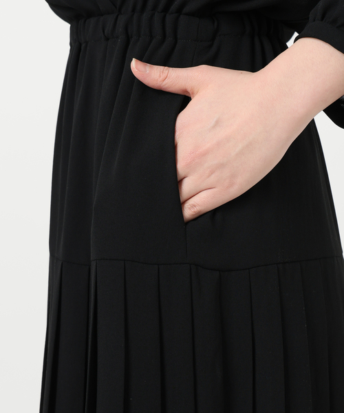 Lune(リュンヌ)の「L’UNE(リュンヌ)カシュクールドレス LU252-201(ワンピース・レディース・ブラック・FREE)」の19枚目の写真