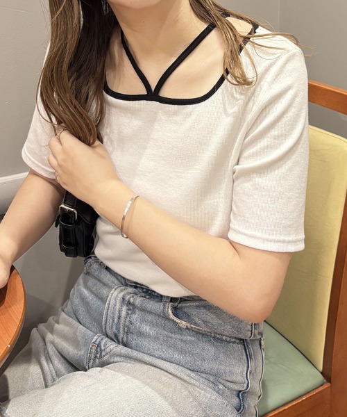 GeeRA(ジーラ)の「ホルターネック配色リブTシャツ(Tシャツ/カットソー・レディース・オフホワイト/チャコールグレー/ブラック・LARGE/X-LARGE/MEDIUM)」の1枚目の写真