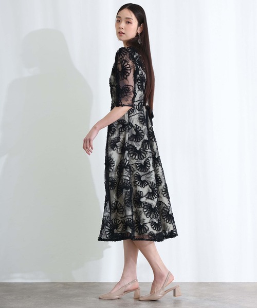 PourVous(プールヴー)の「結婚式 二次会 パーティー ドレス モール レース リボン ロング&七分袖 セレモニー フォーマル オケージョンドレス 同窓会 成人式 リボン編み上げ パール ボタン お呼ばれ 謝恩会 20代 30代(ドレス・レディース・グレー/ブラック/ベージュ・S/M)」の6枚目の写真