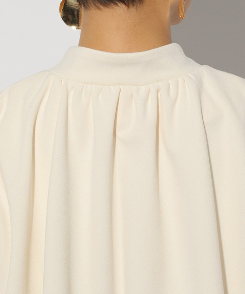 Elura（エルーラ）の「サマ見えギャザーブルゾン/320062（その他アウター・レディース・ネイビー/ブラック/オフホワイト・FREE）」の9枚目の写真