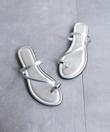 Fabby fabby | メタルトングチャームフラットサンダル(サンダル)