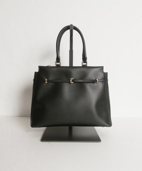 tocco closet（トッコ　クローゼット）の「ベルト付きフェイクレザーバッグ（ハンドバッグ・レディース・アイボリー/ブラック・FREE）」の10枚目の写真