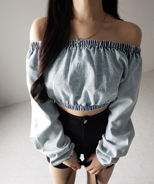 me+em select(ミームセレクト)の「【 2color 】ヴィンテージデニムギャザーオフショルトップス / vintage denim gathered off shoulder topS(その他トップス・レディース・ブルー/ブラック・FREE)」の21枚目の写真