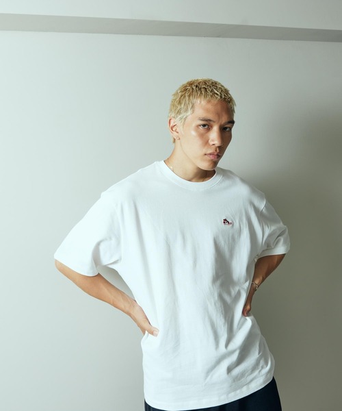 Tシャツ・カットソー Nike Jordan Brand Men's Sneaker Patch T-Shirt HJ2326-240 JORDAN Sneaker Patch T-Shirt HJ2326 240 - Shiekh