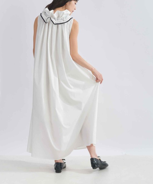PICCIN PERLA(ピッチンペルラ)の「リボンタイフリルノースリーブワンピース(ワンピース・レディース・ブラック/オフホワイト・M)」の14枚目の写真
