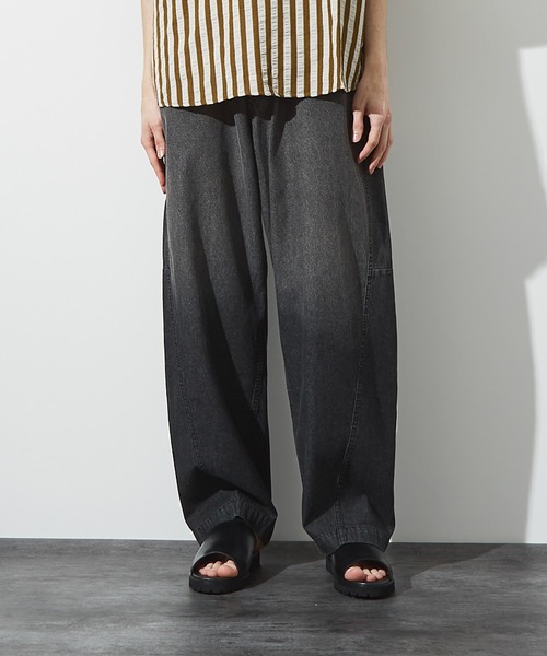 ABAHOUSE（アバハウス）の「【ヴィンテージ加工】 LIGHT CURVED DENIM /ワイドデニム/ライトオンスデニム（デニムパンツ・メンズ・インディゴブルー/ブルー/ブラック/ブルー系その他/ベージュ系その他・44/46/48）」の2枚目の写真