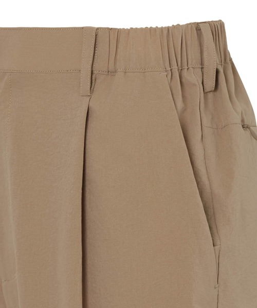 NANGA(ナンガ)の「DotAir COMFY TUCK TAPERED PANTS/ドットエアコンフィー タック テーパードパンツ(その他パンツ・メンズ・カーキ/ブラック系その他/ベージュ・S/M/L/XL)」の15枚目の写真