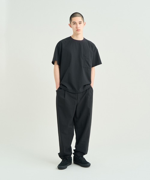 NANGA(ナンガ)の「DotAir COMFY TUCK TAPERED PANTS/ドットエアコンフィー タック テーパードパンツ(その他パンツ・メンズ・カーキ/ブラック系その他/ベージュ・S/M/L/XL)」の17枚目の写真