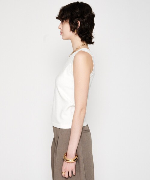 cloenc（クロエンス）の「【手洗い可】ブークレータンクトップ（タンクトップ・レディース・ナチュラル/ブラック/ホワイト系・02）」の5枚目の写真