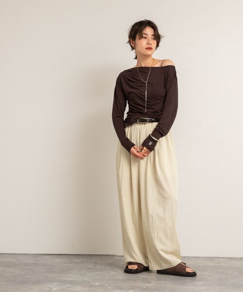 NOLLEY’S（ノーリーズ）の「【MAQWEL/マクウェル】ソフトタッチスラブロンT（Tシャツ/カットソー・レディース・ブラック/ダークブラウン/サックスブルー・FREE）」の19枚目の写真