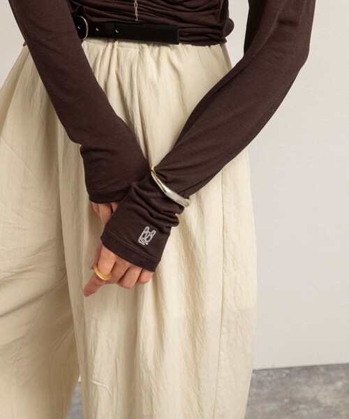 NOLLEY’S（ノーリーズ）の「【MAQWEL/マクウェル】ソフトタッチスラブロンT（Tシャツ/カットソー・レディース・ブラック/ダークブラウン/サックスブルー・FREE）」の14枚目の写真