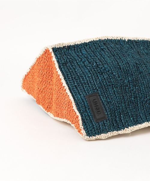 UN3D.（アンスリード）の「TRIANGLE FOLD TOTE / トライアングルフォールドトート（トートバッグ・レディース・ブラック/ネイビー・FREE）」の4枚目の写真