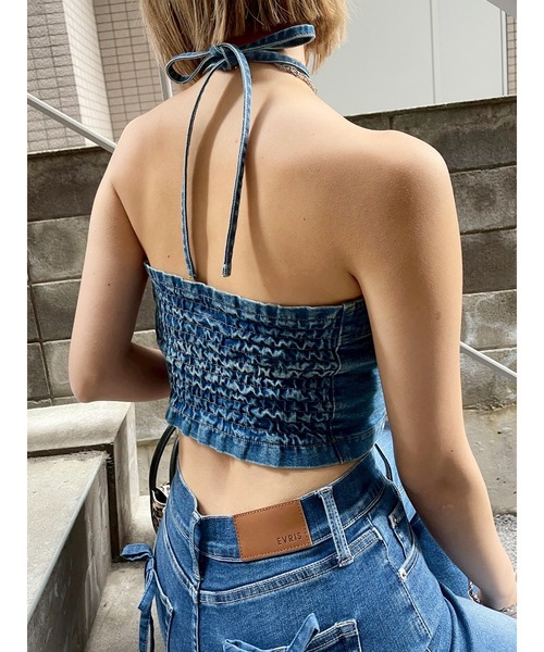 EVRIS(エヴリス)の「ホルターネックデニムビスチェ(キャミソール・レディース・ブラック/インディゴブルー・FREE)」の4枚目の写真
