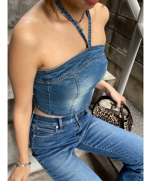 EVRIS(エヴリス)の「ホルターネックデニムビスチェ(キャミソール・レディース・ブラック/インディゴブルー・FREE)」の3枚目の写真