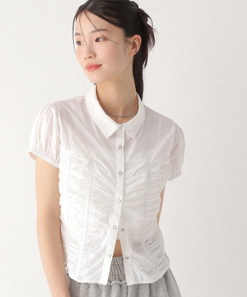 Heather(ヘザー)の「ギャザーナイロン半袖シャツ 497264(シャツ/ブラウス・レディース・ブラック/レッド/オフホワイト・FREE)」の2枚目の写真