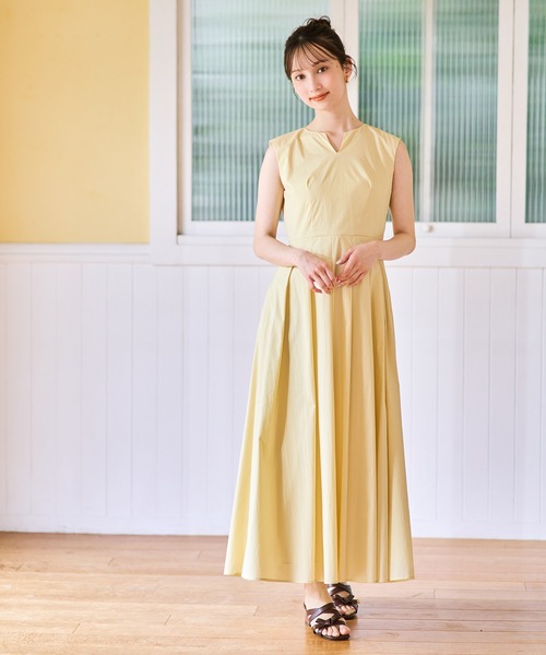 31 Sons de mode（トランテアン　ソン　ドゥ　モード）の「ウォッシャブル ノースリタックワンピース（ワンピース・レディース・ブラック/オフホワイト/ライトグリーン/イエロー/ブラウン・S/M）」の12枚目の写真