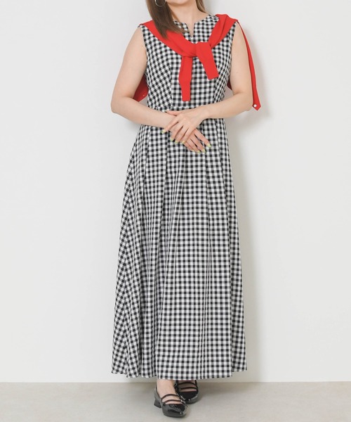 31 Sons de mode（トランテアン　ソン　ドゥ　モード）の「ウォッシャブル ノースリタックワンピース（ワンピース・レディース・ブラック/オフホワイト/ライトグリーン/イエロー/ブラウン・S/M）」の21枚目の写真