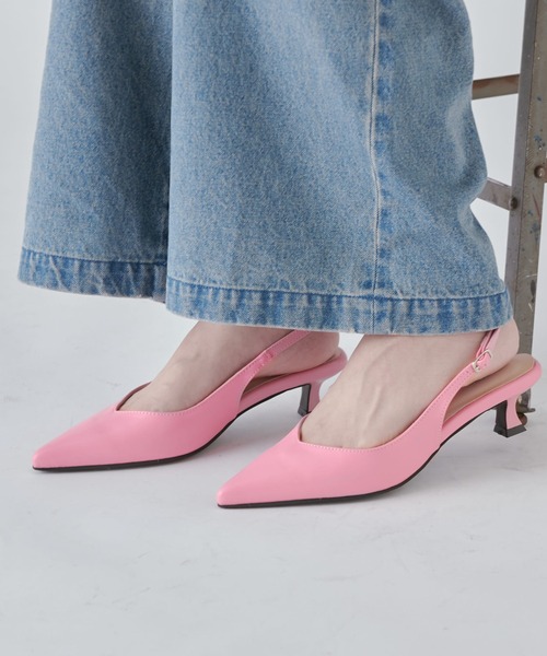 Lui's(ルイス)の「シンプルバックストラップミュール(パンプス・レディース・ピンク/ブラック・23.5/24.5)」の8枚目の写真