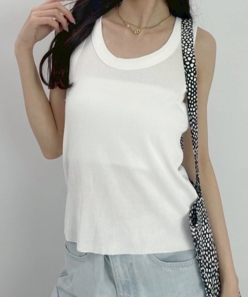 SHEPP（シープ）の「シンプルカラータンクトップ（タンクトップ・レディース・ホワイト/グレー/カーキ/ブラック/ピンク/ブラウン/ベージュ/イエロー/ネイビー・F）」の11枚目の写真