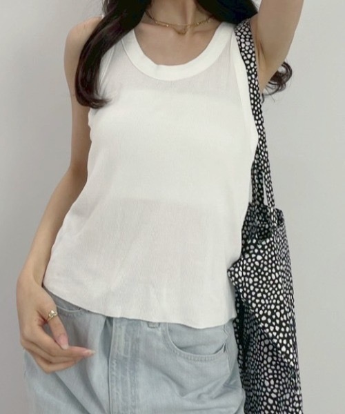 SHEPP（シープ）の「シンプルカラータンクトップ（タンクトップ・レディース・ホワイト/グレー/カーキ/ブラック/ピンク/ブラウン/ベージュ/イエロー/ネイビー・F）」の13枚目の写真