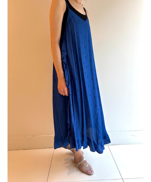 sara mallika(サラ マリカ)の「CITY COLOR FRILL CAMI DRESS(ワンピース・レディース・ブルー/ブラック・FREE)」の11枚目の写真