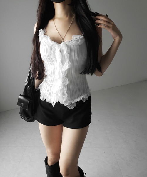 me+em select(ミームセレクト)の「【 2color 】レースフリルドッキングリブニットキャミタンク / lace frill docking lib knit cami tank(タンクトップ・レディース・ブラック/ホワイト・FREE)」の21枚目の写真