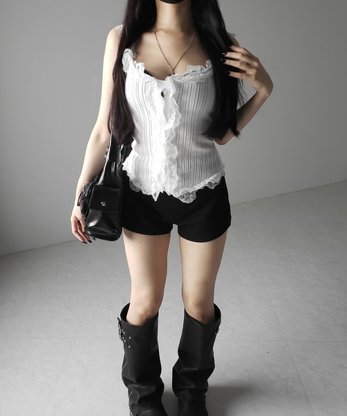 me+em select(ミームセレクト)の「【 2color 】レースフリルドッキングリブニットキャミタンク / lace frill docking lib knit cami tank(タンクトップ・レディース・ブラック/ホワイト・FREE)」の22枚目の写真