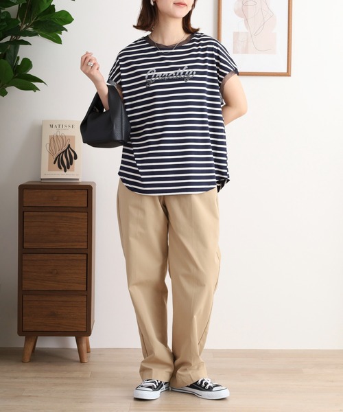 EGLANTINE（エグランティーヌ）の「EGLANTINE ビーズロゴ フレンチスリーブカットソー（Tシャツ/カットソー・レディース・ネイビー×ホワイト/ホワイト×ブラック/ブラック/オフホワイト/シルバーグレー・40）」の21枚目の写真