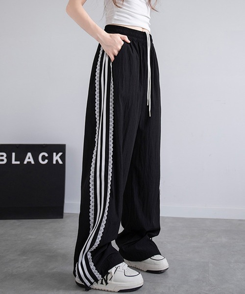 HALEY PESCA(ヘーリーペスカ)の「HALEY PESCA/レースライン トラックパンツ(その他パンツ・レディース・ホワイト/ブラック・MEDIUM/SMALL)」の1枚目の写真