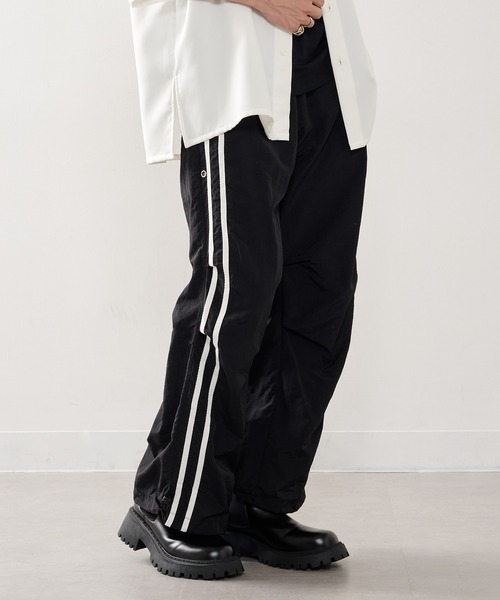 HAUS(ハウス)の「【HAUS】バレルレッグナイロントラック ABS22172(その他パンツ・メンズ・グレー/ブラック・L/M)」の6枚目の写真