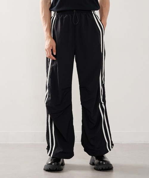 HAUS(ハウス)の「【HAUS】バレルレッグナイロントラック ABS22172(その他パンツ・メンズ・グレー/ブラック・L/M)」の4枚目の写真
