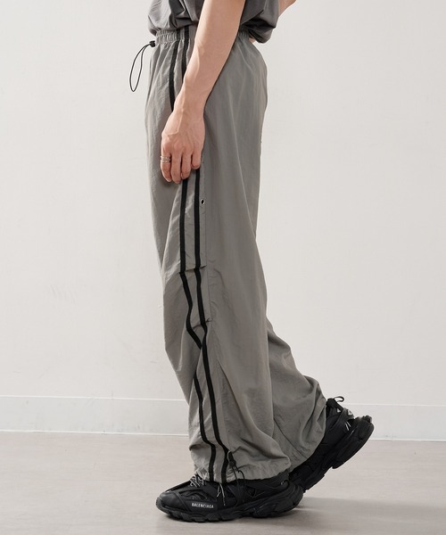 HAUS(ハウス)の「【HAUS】バレルレッグナイロントラック ABS22172(その他パンツ・メンズ・グレー/ブラック・L/M)」の14枚目の写真