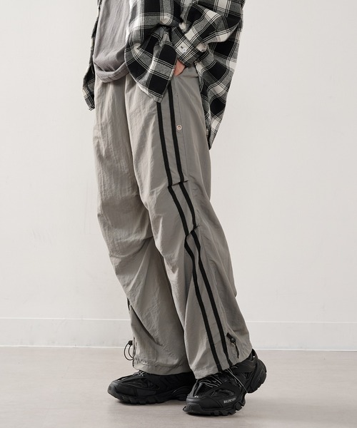 HAUS(ハウス)の「【HAUS】バレルレッグナイロントラック ABS22172(その他パンツ・メンズ・グレー/ブラック・L/M)」の13枚目の写真