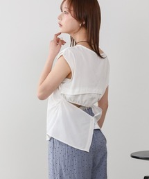 バックデザインノースリーブブラウス