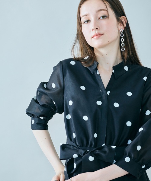 Audie a Muses(オーディアミューズ)の「シャツ風ドットワンピース(ワンピース・レディース・ブラック/オフホワイト・38/42)」の19枚目の写真