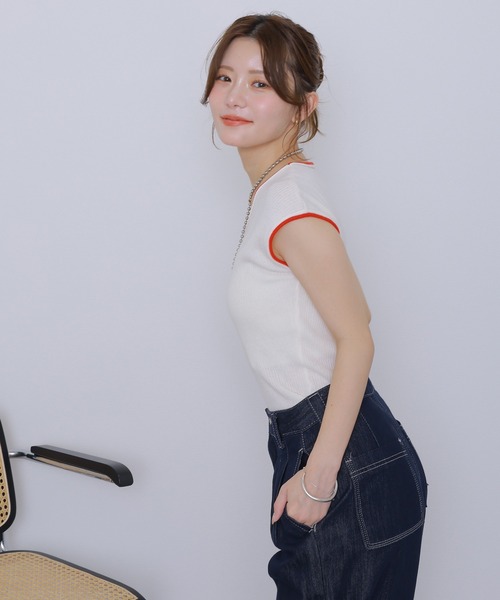 LAULEN(ローレン)の「bicolor french sleeve rib knit /配色パイピングリブニットトップス(ニット/セーター・レディース・ミント/イエロー/ホワイト/チャコールグレー・FREE)」の6枚目の写真