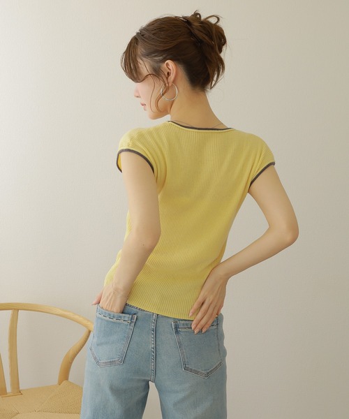 LAULEN(ローレン)の「bicolor french sleeve rib knit /配色パイピングリブニットトップス(ニット/セーター・レディース・ミント/イエロー/ホワイト/チャコールグレー・FREE)」の10枚目の写真