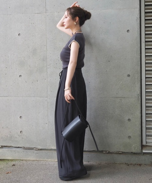LAULEN(ローレン)の「bicolor french sleeve rib knit /配色パイピングリブニットトップス(ニット/セーター・レディース・ミント/イエロー/ホワイト/チャコールグレー・FREE)」の13枚目の写真