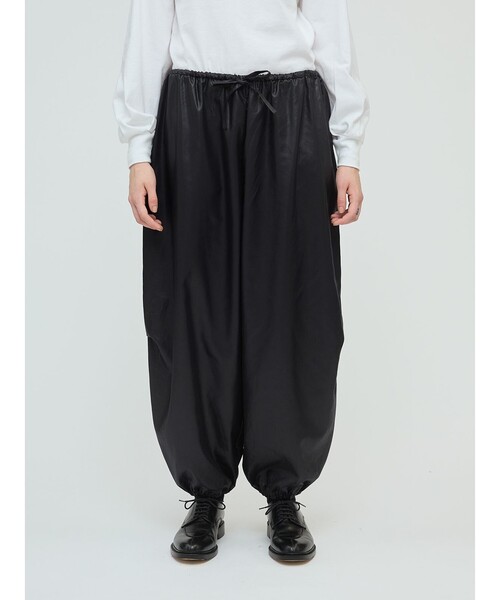 mizuiroind(ミズイロインド)の「mizuiro ind グロッシードローストリングヘムイージーパンツ(その他パンツ・レディース・グレー/ブラック/ネイビー・FREE)」の11枚目の写真