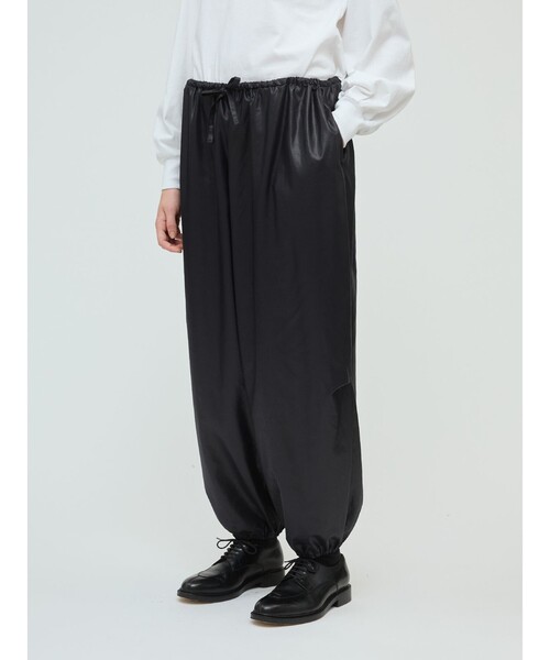 mizuiroind(ミズイロインド)の「mizuiro ind グロッシードローストリングヘムイージーパンツ(その他パンツ・レディース・グレー/ブラック/ネイビー・FREE)」の12枚目の写真