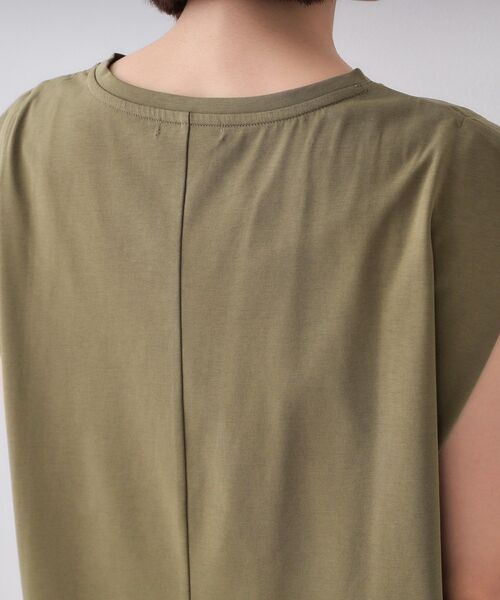 OPAQUE.CLIP（オペークドットクリップ）の「ボクシーノースリーブカットソー【洗濯機洗い可】（Tシャツ/カットソー・レディース・ブラック/カーキ/ホワイト・38/40）」の15枚目の写真