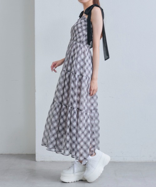 OLIVE des OLIVE(オリーブデオリーブ)の「ティアードシャーリングワンピ(ワンピース・レディース・ホワイト/ブラック/サックスブルー/オフホワイト・MEDIUM/SMALL)」の20枚目の写真