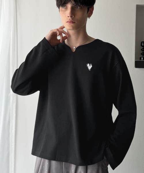 Classical Origin(クラシカルオリジン)の「「韓国トレンド。」ポンチ素材Vネック胸刺繍Tシャツ/Soft Ponte V-Neck T-Shirt(Tシャツ/カットソー・メンズ・ブラック/ホワイト・SMALL/MEDIUM/LARGE)」の9枚目の写真